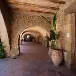 Arcs De - Adults Only 4* Monells