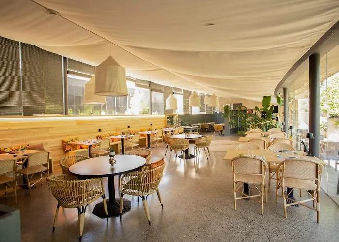 Arcs De - Adults Only Otel Monells