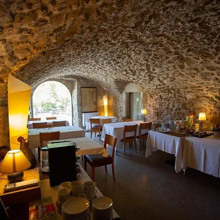 Hotel Arcs De - Adults Only Monells