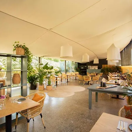 Hotel Arcs De - Adults Only Monells