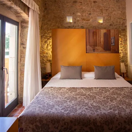 Arcs De - Adults Only 4* Monells
