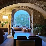 Arcs De - Adults Only 4* Monells