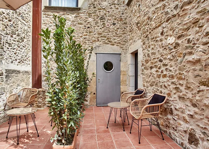 Arcs De - Adults Only Monells